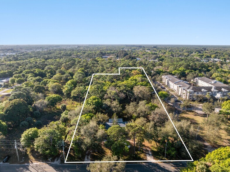 819 Tumblin Kling Rd, Fort Pierce, FL à vendre - Photo du bâtiment - Image 2 de 7