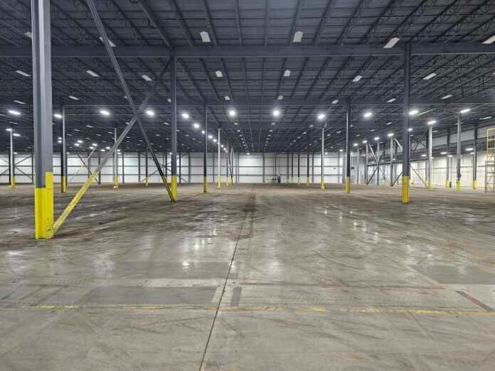 4676 Erie Ave SW, Navarre, OH à louer - Photo du bâtiment - Image 2 de 28