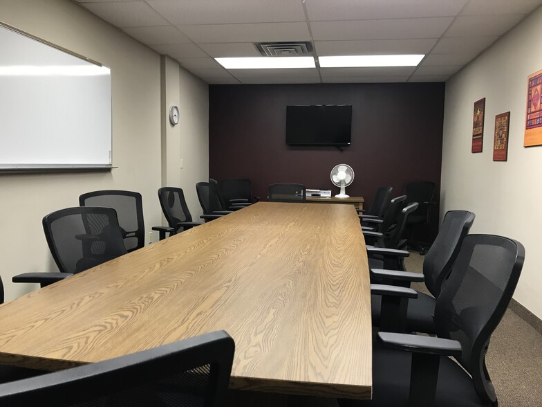 101 Nob Hill Rd, Madison, WI à louer - Photo intérieure - Image 3 de 4