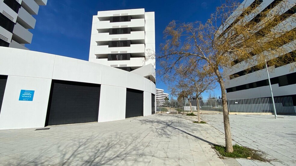 Calle Francisco González García, 3, Seville, Sevilla for lease - Building Photo - Image 3 of 6
