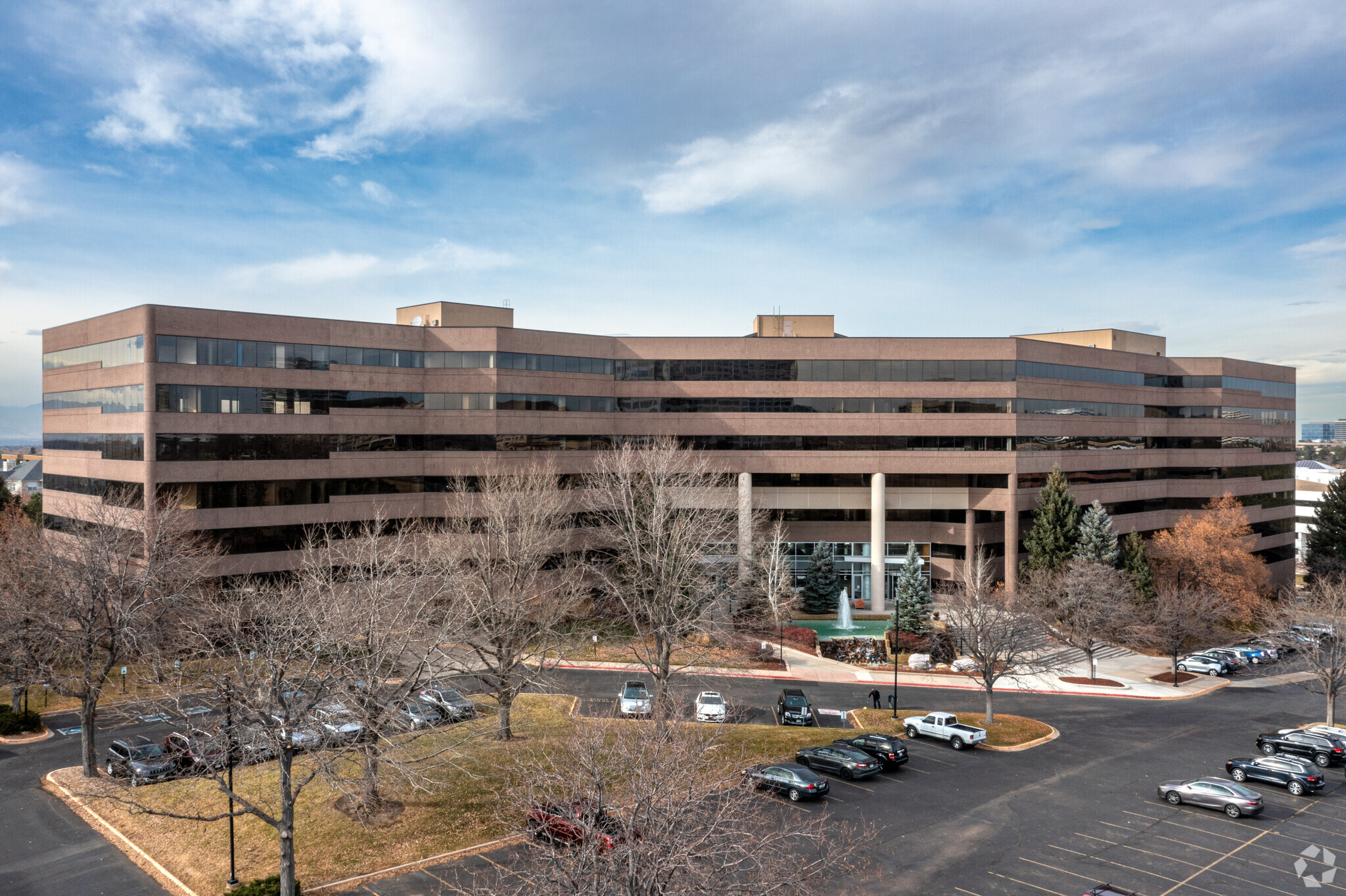 6300 S Syracuse Way, Centennial, CO à louer Photo du bâtiment- Image 1 de 17