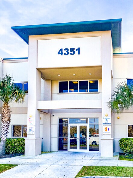 4351 Cortez Rd, Bradenton, FL for sale - Building Photo - Image 3 of 9