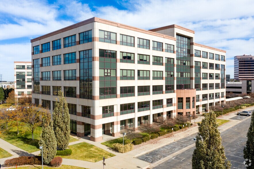 7604 Technology Way, Denver, CO à louer - Photo du bâtiment - Image 1 de 16