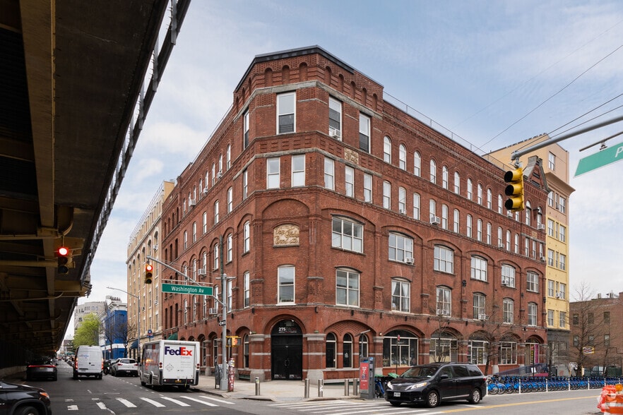 255-275 Park Ave, Brooklyn, NY à louer - Photo du bâtiment - Image 2 de 10