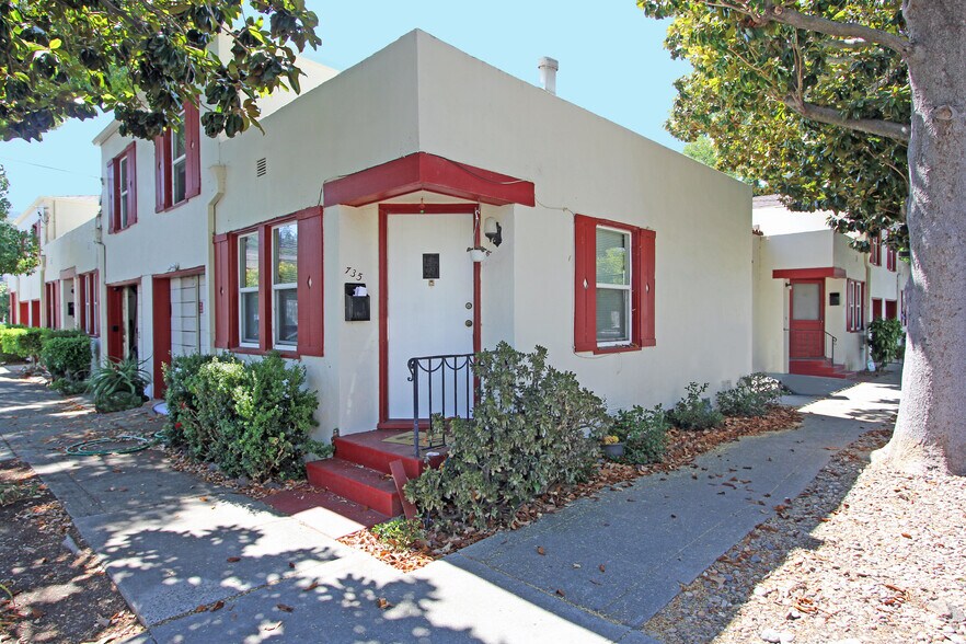 721-735 Mellus St, Martinez, CA for sale - Building Photo - Image 1 of 35