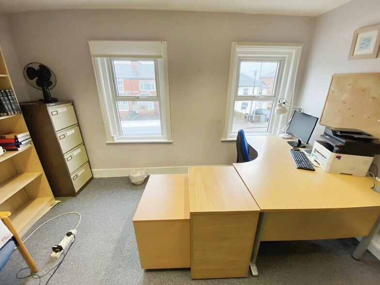 16-16A Norcot Rd, Reading à vendre - Photo intérieure - Image 3 de 8
