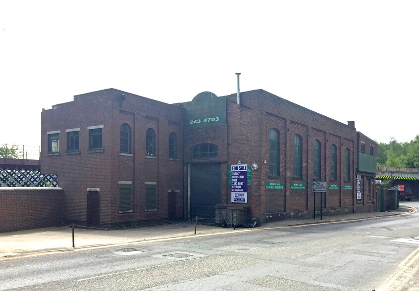 Meadowhall Rd, Sheffield à vendre - Photo du bâtiment - Image 2 de 22