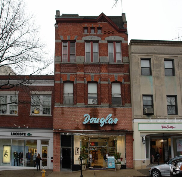 94-96 Greenwich Ave, Greenwich, CT à louer - Photo du bâtiment - Image 2 de 3