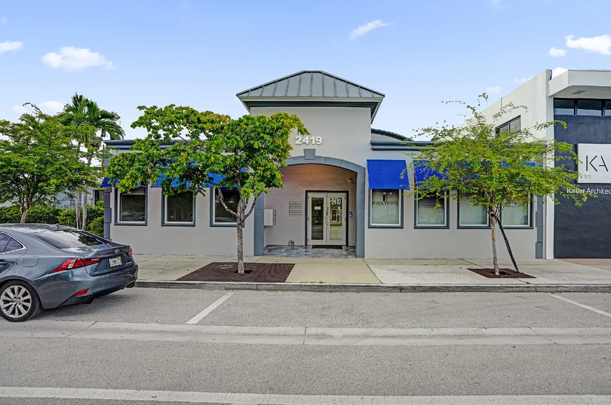 2419 Hollywood Blvd, Hollywood, FL for sale - Building Photo - Image 1 of 32