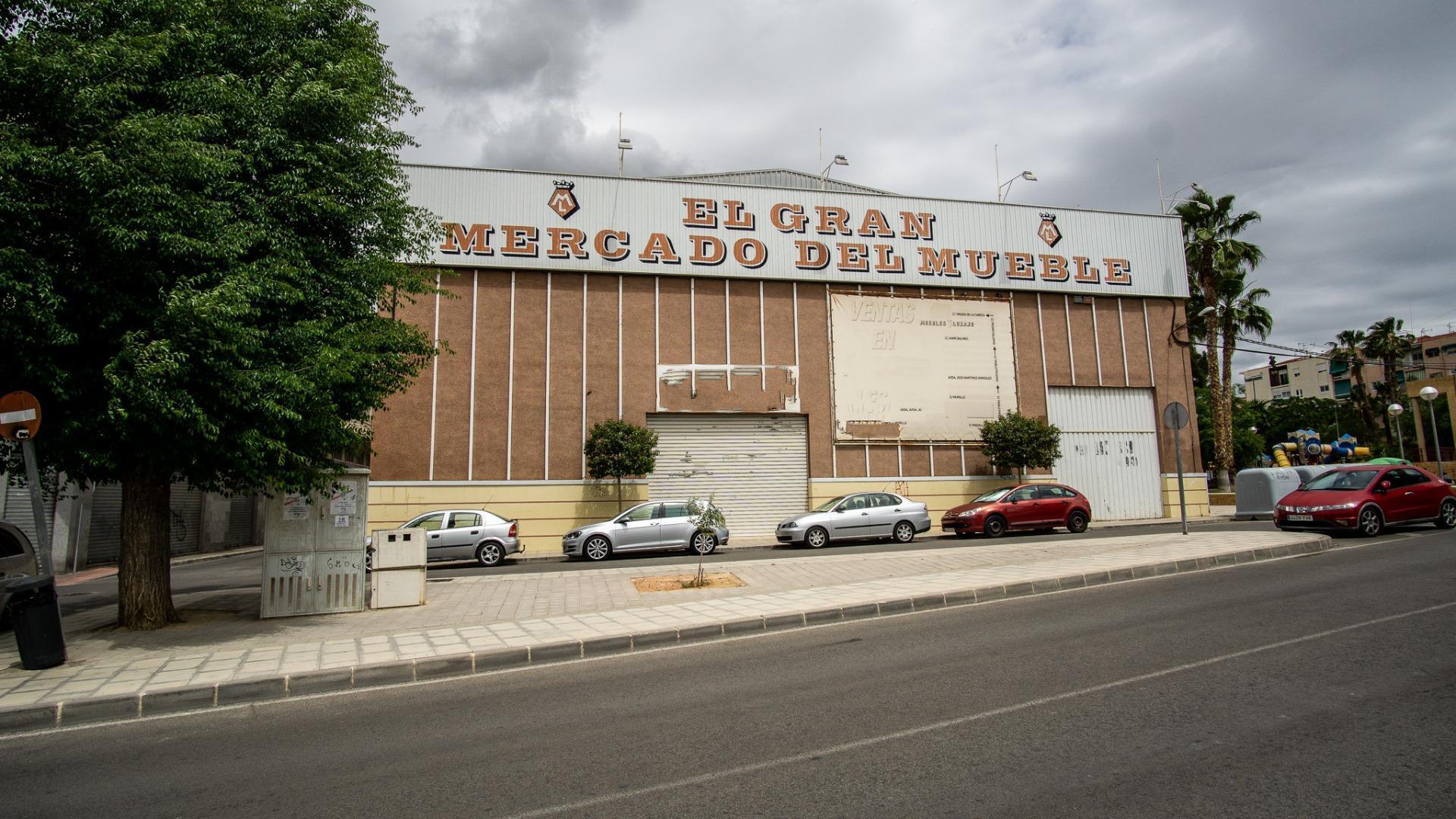 Commerce de détail dans Elda, Alicante à vendre Photo du bâtiment- Image 1 de 6