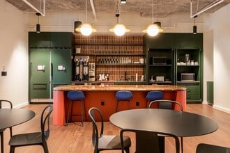 999 Peachtree St Ne, Atlanta, GA for lease Interior Photo- Image 2 of 10