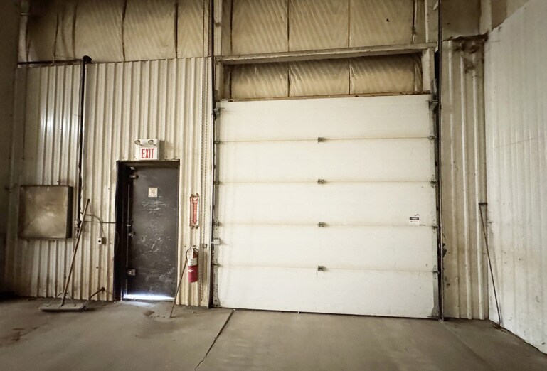 109 Gaylord Rd, St Thomas, ON for lease Interior Photo- Image 1 of 8