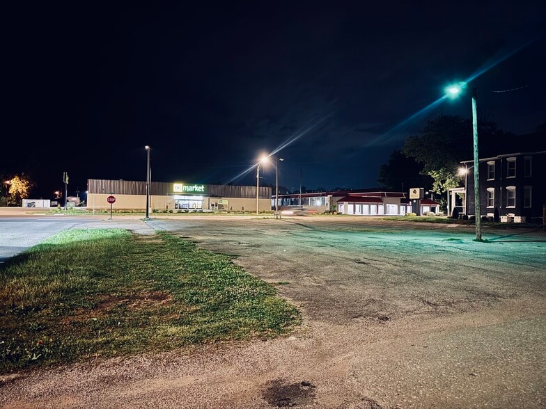 2103 Main St, Belleville, IL for sale - Building Photo - Image 2 of 2