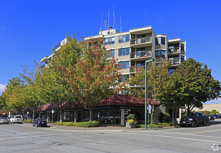 15223-15245 Russell Ave, White Rock, BC à louer - Photo du bâtiment - Image 2 de 4