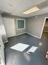 6771 Whitfield Industrial Ave, Sarasota, FL for lease Interior Photo- Image 2 of 9