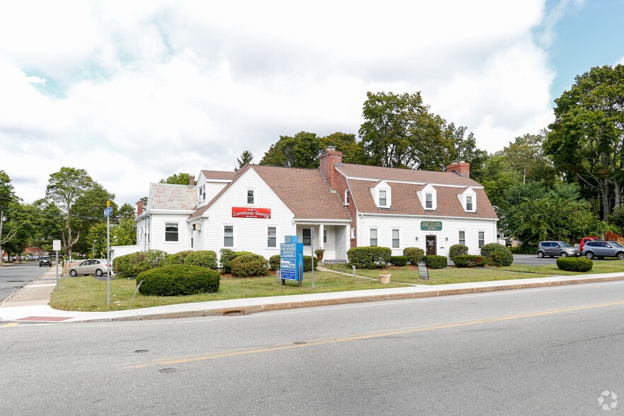 270 Concord St, Framingham, MA à louer - Photo du bâtiment - Image 3 de 7