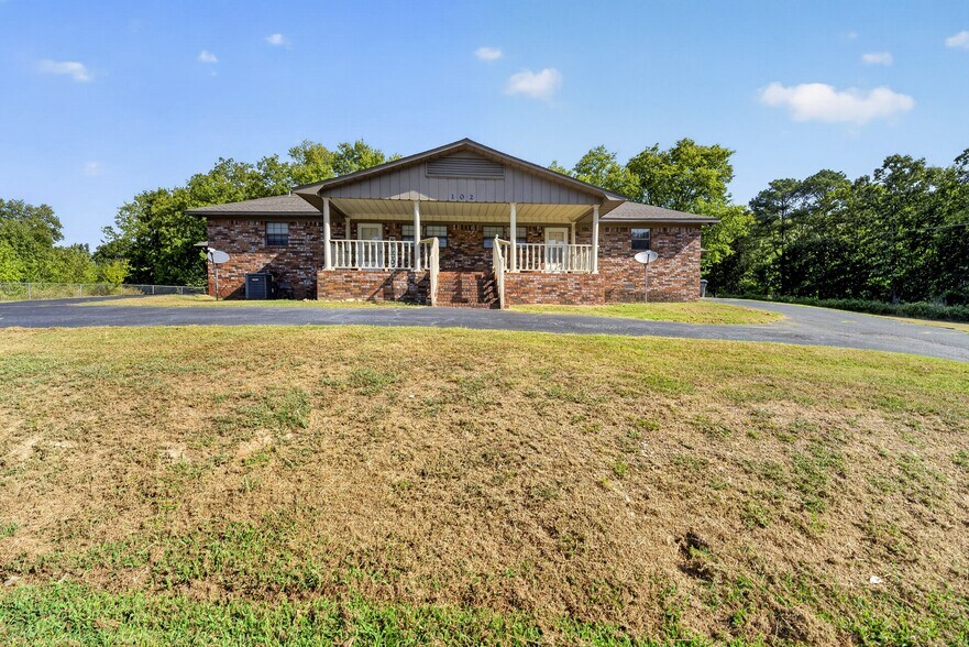 102 Etta St, Hot Springs, AR à vendre - Photo principale - Image 1 de 38
