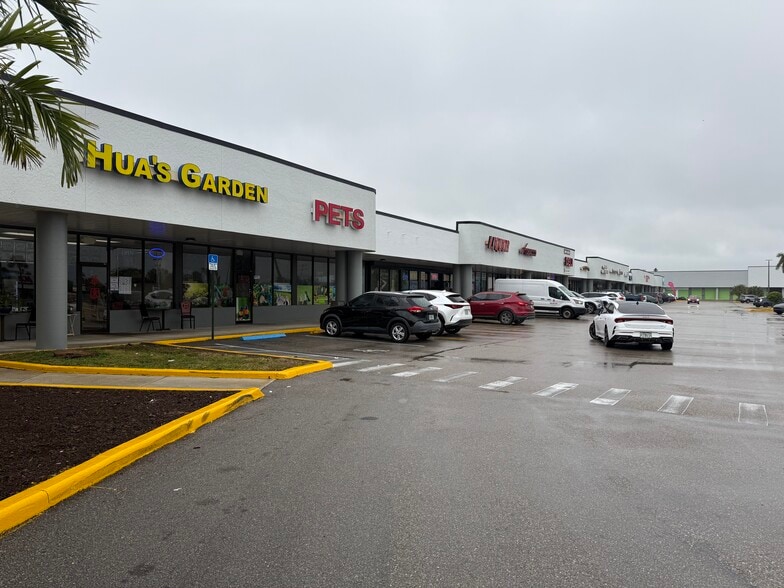 4150 Hancock Bridge Pky, North Fort Myers, FL for lease - Building Photo - Image 3 of 9