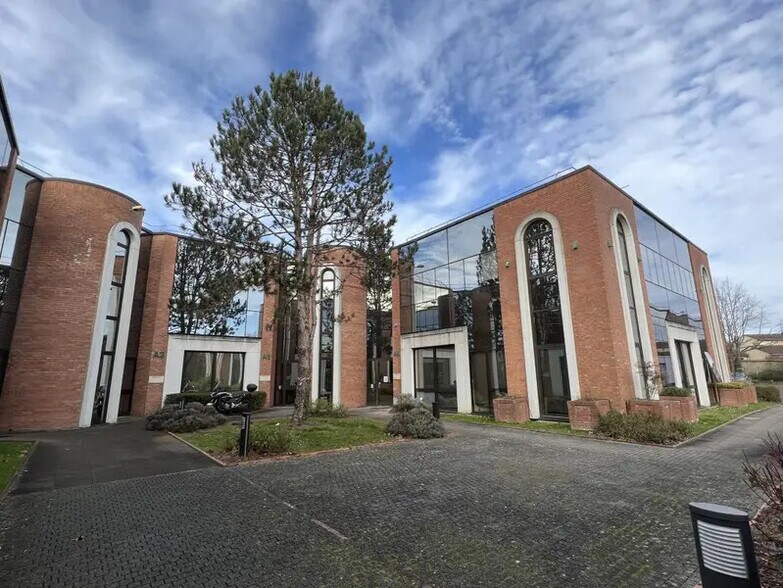 21 Rue Albert Calmette, Jouy-en-Josas for lease - Building Photo - Image 2 of 12
