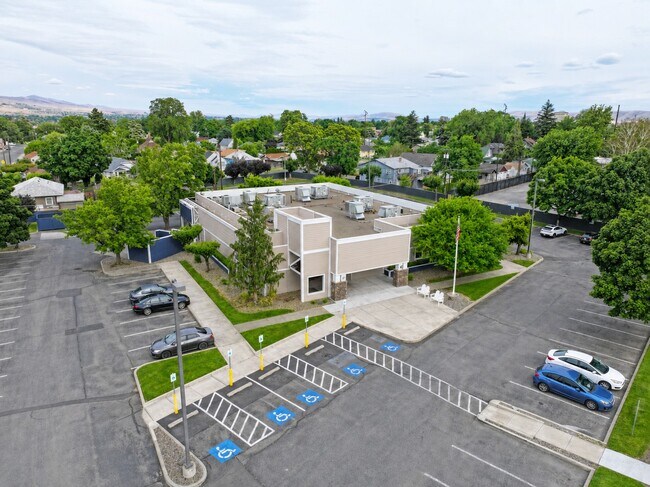 More details for 905 N 1st St, Yakima, WA - Retail for Sale