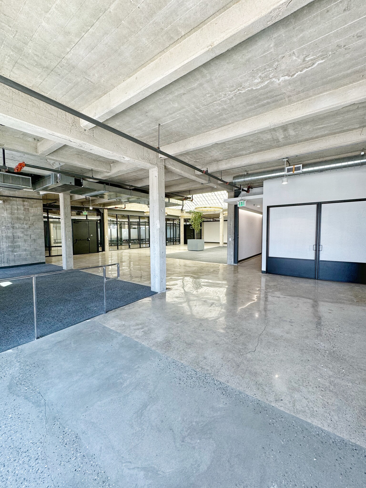 671 Mill St, Los Angeles, CA for lease Building Photo- Image 1 of 3