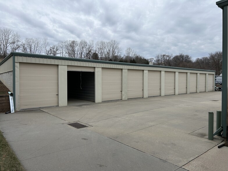 8706 S 9th St, Bellevue, NE for lease - Building Photo - Image 3 of 7