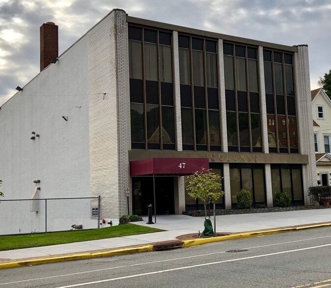 45-47 Orient Way, Rutherford, NJ à louer - Photo du bâtiment - Image 1 de 8