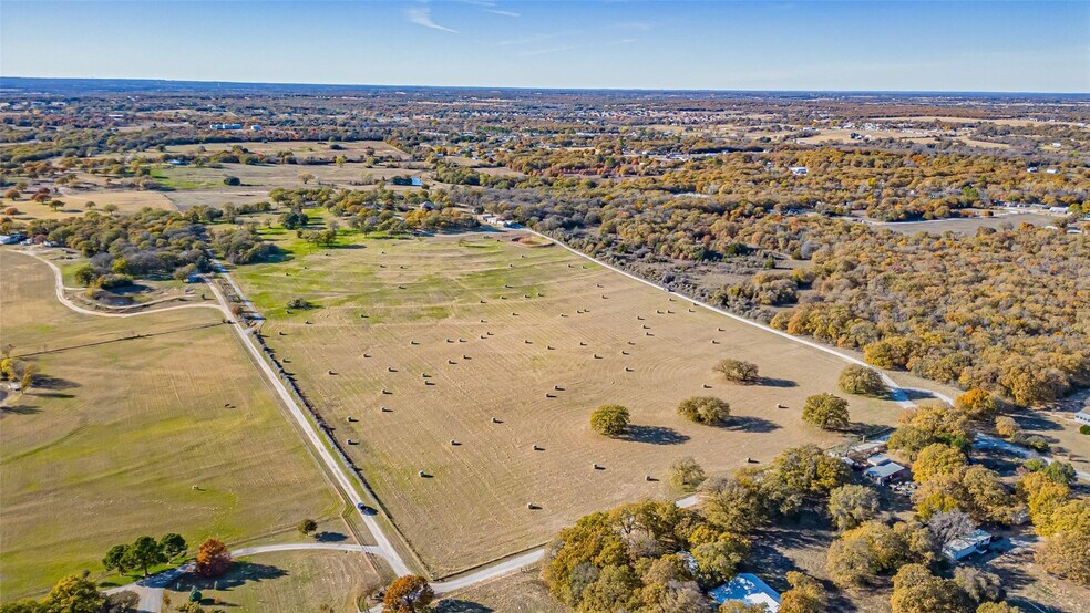 7550 Goodman Ln, Azle, TX à vendre - Photo du bâtiment - Image 3 de 4