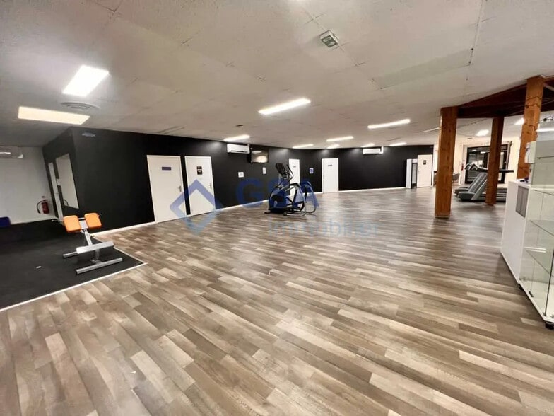 Flex in Bondoufle for sale - Building Photo - Image 2 of 8