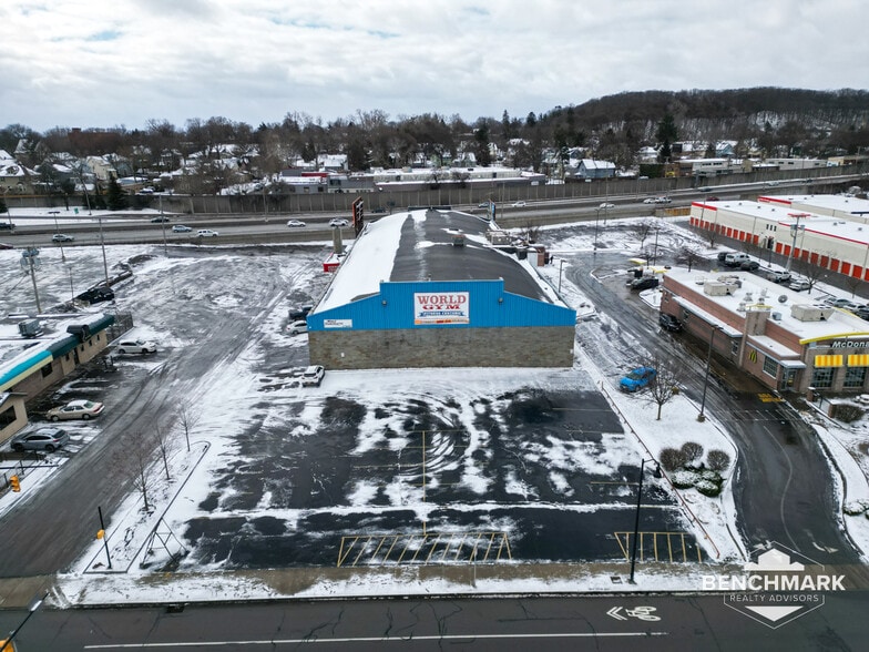 1705 East Ave, Rochester, NY for lease - Building Photo - Image 3 of 8