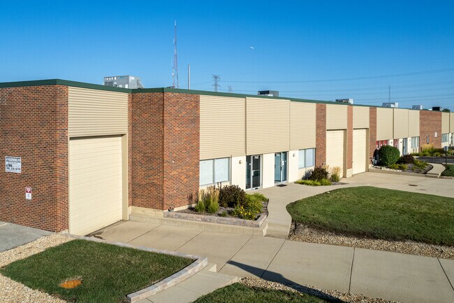 More details for 736-776 Industrial Dr, Elmhurst, IL - Industrial for Lease