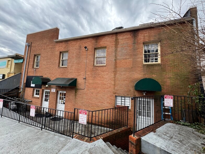 248-252 W Broad St, Falls Church, VA for lease - Building Photo - Image 2 of 9