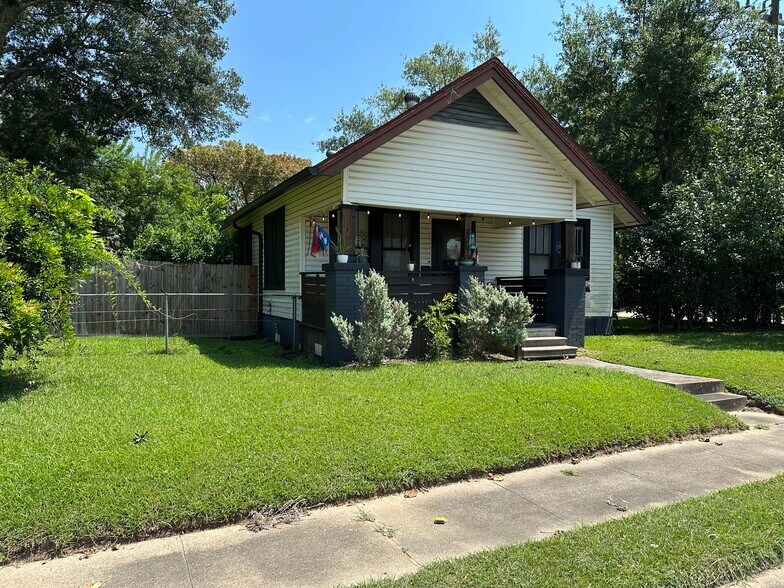 620 N 5th St, Silsbee, TX à vendre - Photo principale - Image 1 de 12