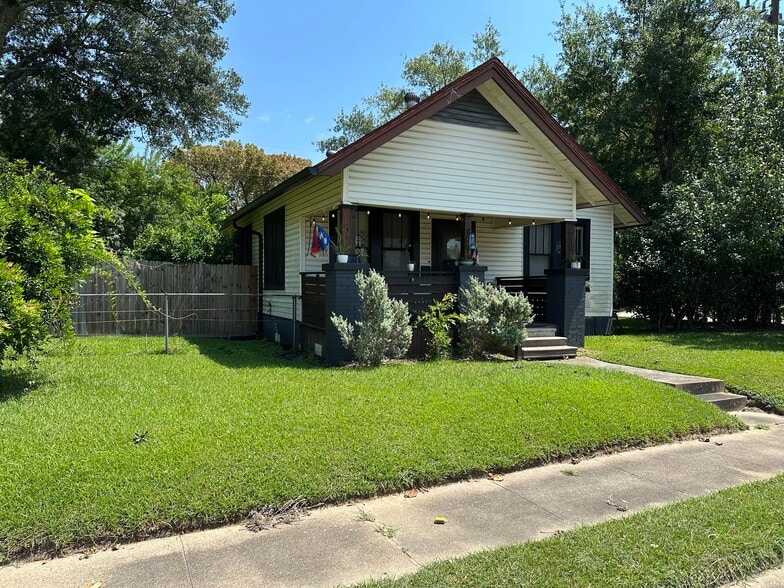 620 N 5th St, Silsbee, TX for sale - Primary Photo - Image 1 of 12
