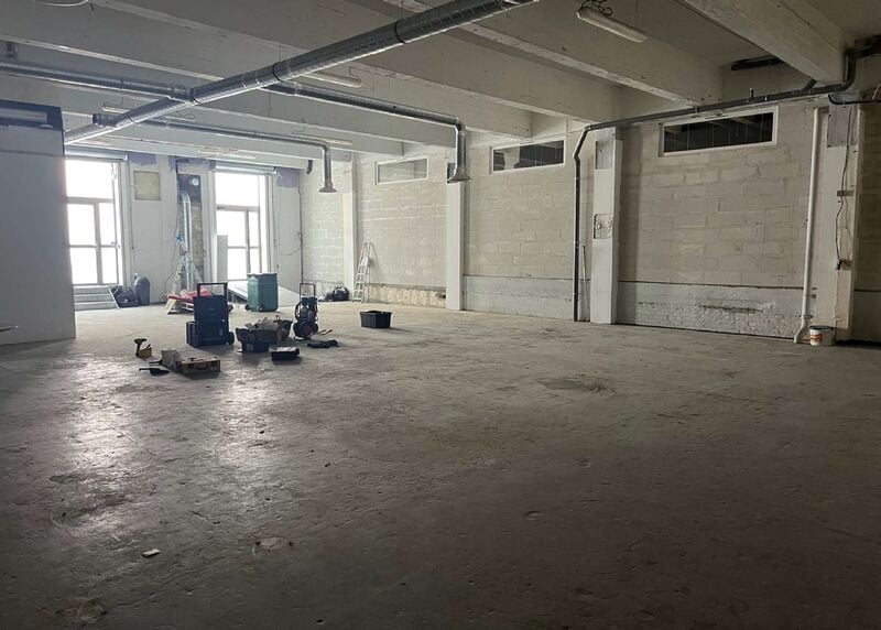 Flex in Lille for lease - Building Photo - Image 1 of 6