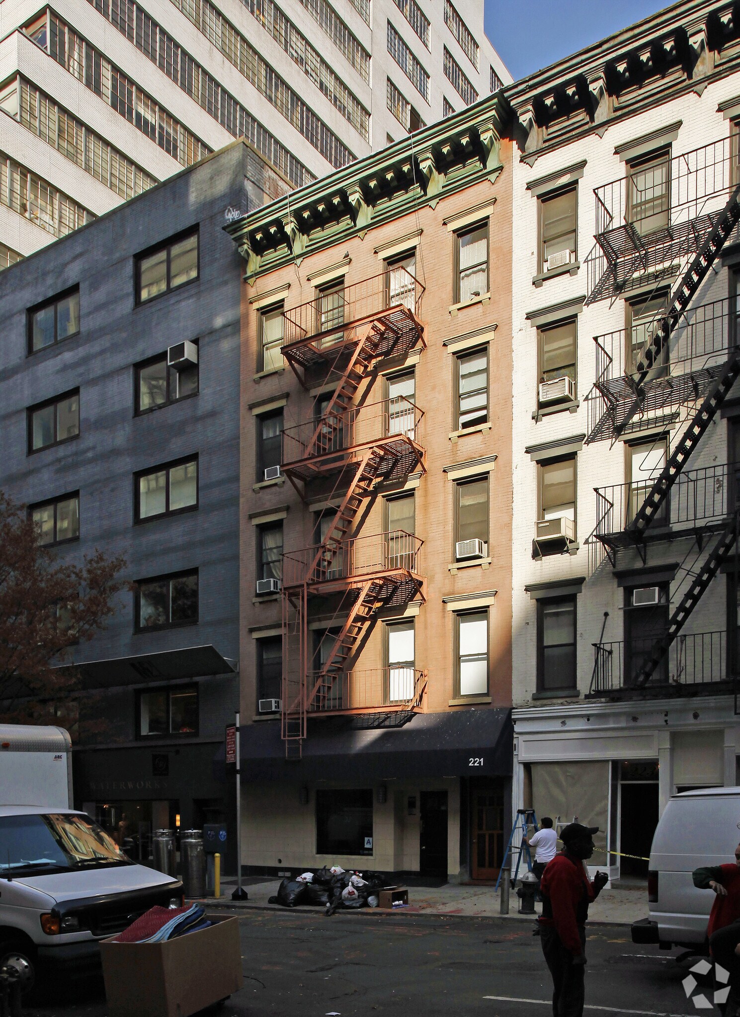 221 E 58th St, New York, NY for lease Primary Photo- Image 1 of 9