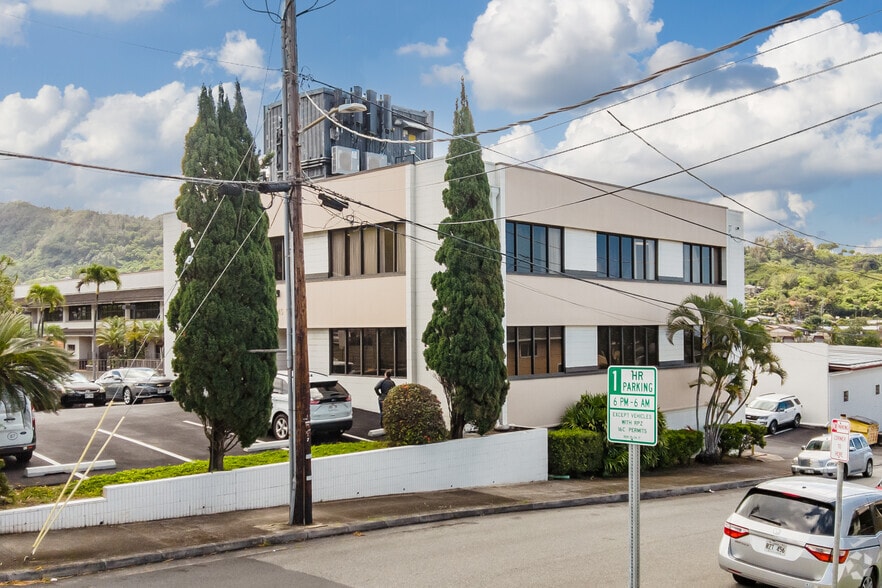 2045 Kamehameha IV Rd, Honolulu, HI à vendre - Photo du bâtiment - Image 2 de 5