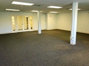 1210-1228 Towanda Ave, Bloomington, IL for lease Interior Photo- Image 2 of 6