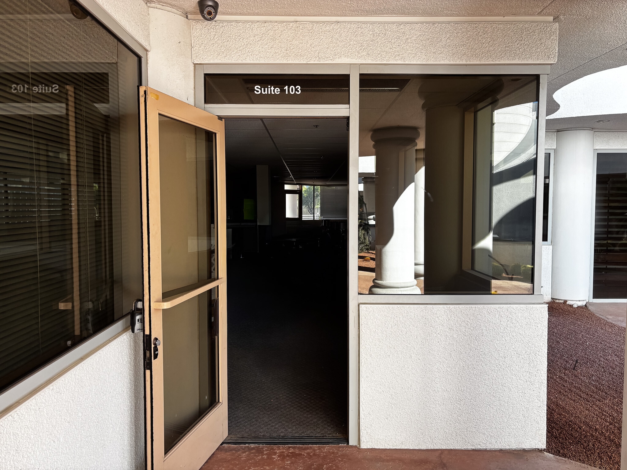 74785 Highway 111, Indian Wells, CA à louer Photo intérieure- Image 1 de 1