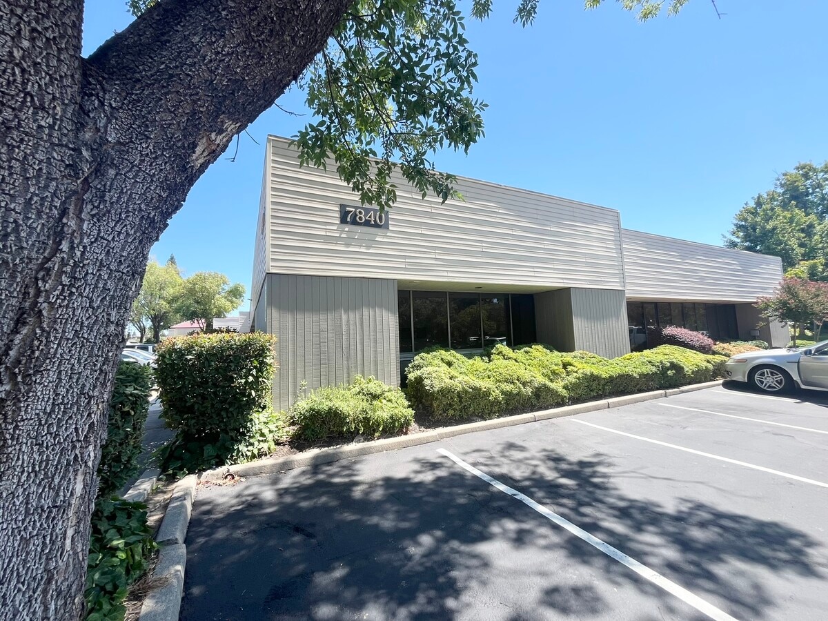 7840 Madison Ave, Fair Oaks, CA 95628 - Unit 148 - - Interior Photo - Image 2 of 15