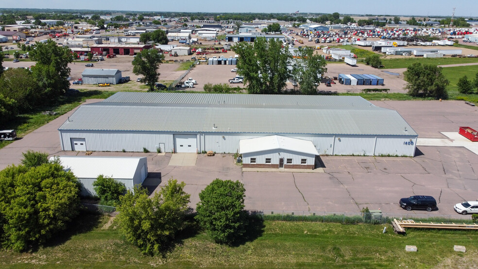 1400 E Benson Rd, Sioux Falls, SD à louer - Photo du bâtiment - Image 2 de 8