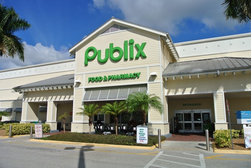 3015 SW Pine Island Rd, Cape Coral, FL for lease - Building Photo - Image 1 of 7