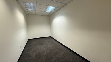 24404 S Vermont Ave, Harbor City, CA for lease Interior Photo- Image 2 of 2