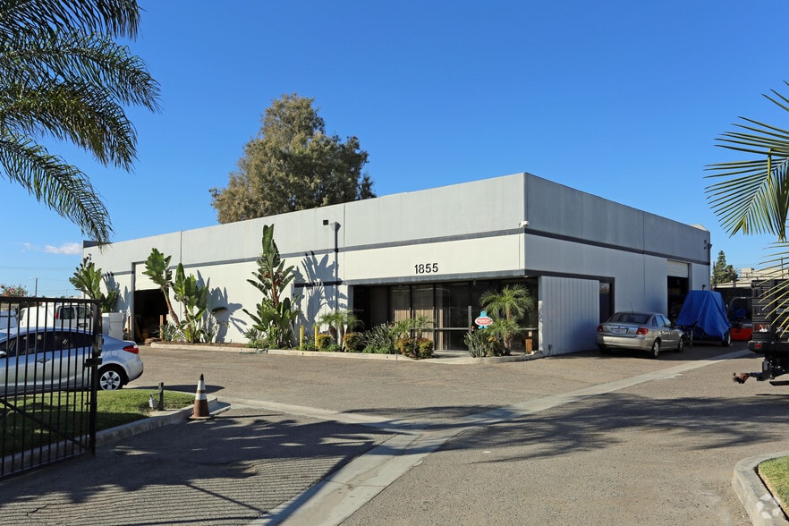 1855 S Santa Cruz St, Anaheim, CA for lease - Primary Photo - Image 1 of 8