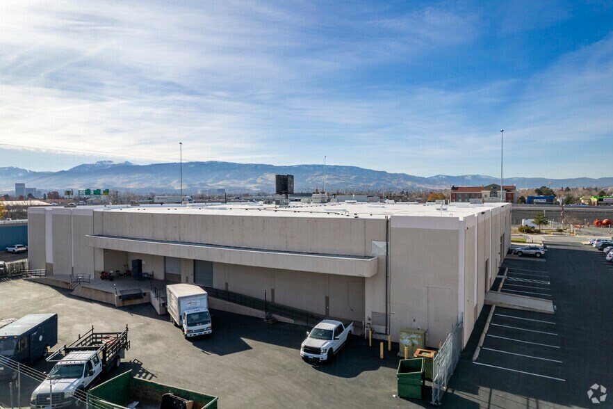 1150 Matley Ln, Reno, NV à louer - Photo du bâtiment - Image 3 de 4