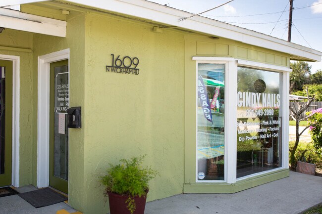 More details for 1609 N Wickham Rd, Melbourne, FL - Retail for Lease