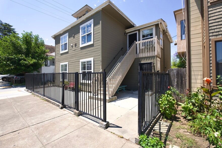 1313 Sacramento St, Vallejo, CA for sale - Building Photo - Image 2 of 11
