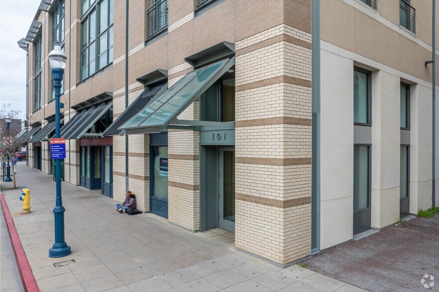 1200 Pacific Ave, Santa Cruz, CA à louer - Photo du bâtiment - Image 3 de 17