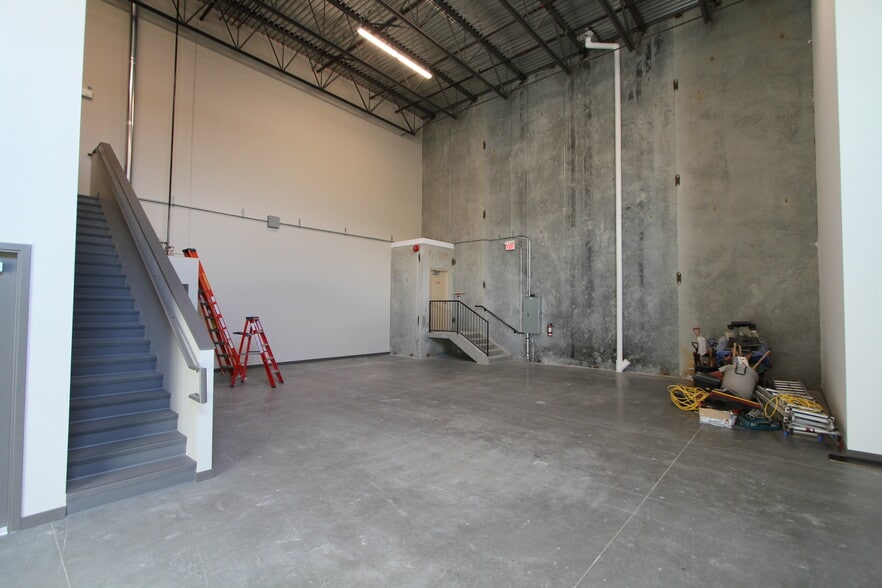 19840 96th Ave, Langley Twp, BC for lease - Building Photo - Image 2 of 8