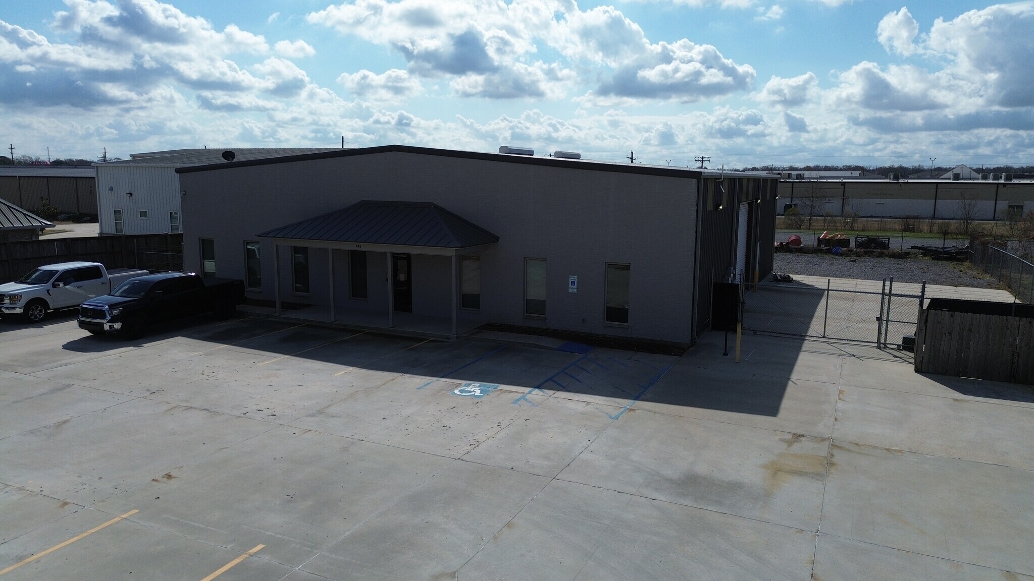 445 W Eastbank Dr, Gonzales, LA à louer Photo intérieure- Image 1 de 12